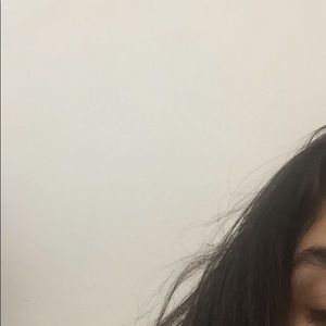 Meet your Posher, Parisa